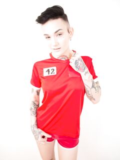 Nikki corações - tatuagem cadela